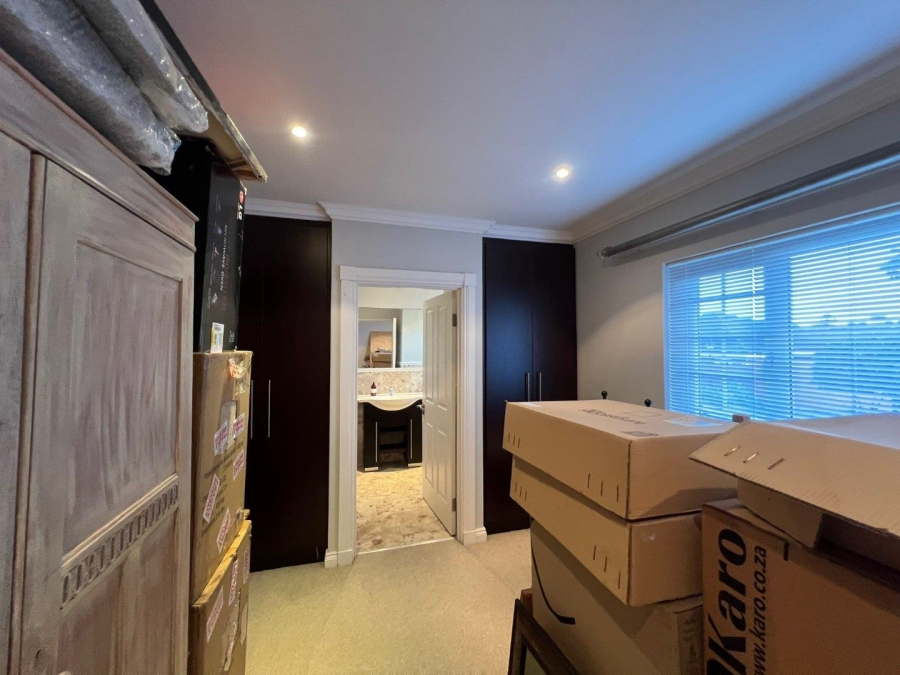 To Let 4 Bedroom Property for Rent in Walmer Eastern Cape